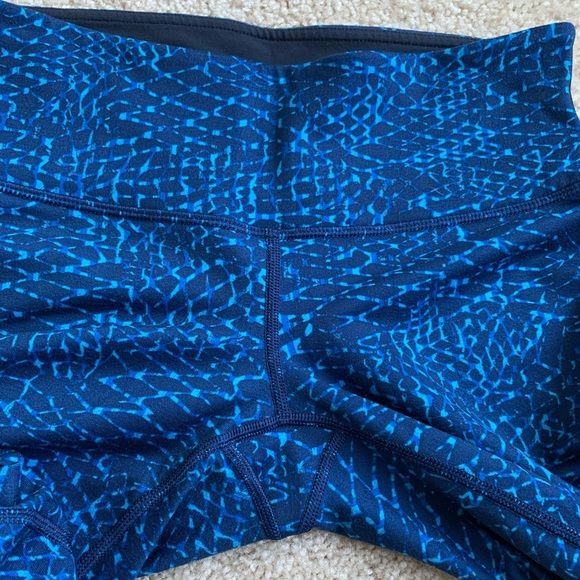 Lululemon Wunder Under Leggings - Picture 7 of 7